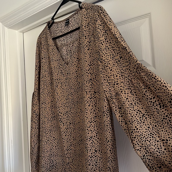 Tan Patterned Top - Picture 4 of 4